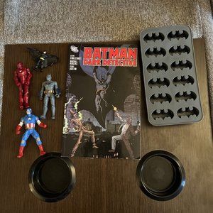 Batman: Dark Detective (DC Comics, June 2006) W/ Action Figures & Ice Cube Tray